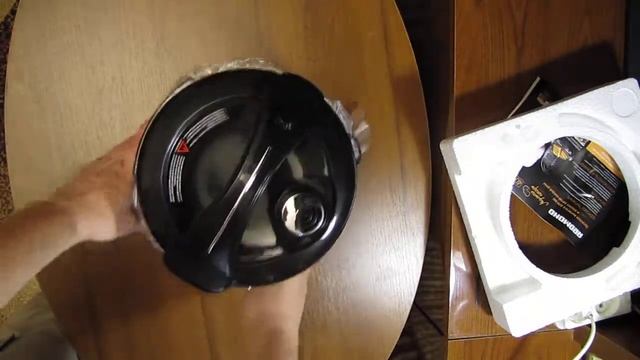 Распаковка мультиварки Redmond RMC M12 из Rozetka com ua смотреть онлайн