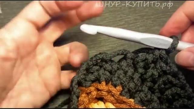 Зеленая мандала. Вяжем вместе ковер из полиэфирного шнура. Часть 7 смотреть онлайн
