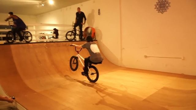 GOLDEN DAYS x OLIPOP CREEPIN IT REAL MINI RAMP JAM смотреть онлайн