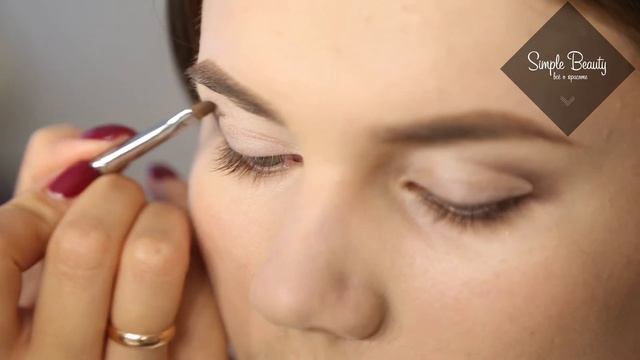 Ягодный макияж. Нежный образ для свидания - [Simple Beauty - все о красоте] смотреть онлайн