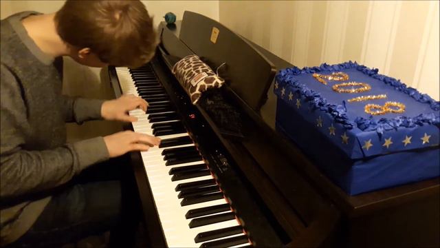 Howl's Moving Castle - Merry-Go-Round of Life (Piano Cover) смотреть онлайн