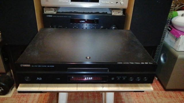 Yamaha BD-S1065 смотреть онлайн