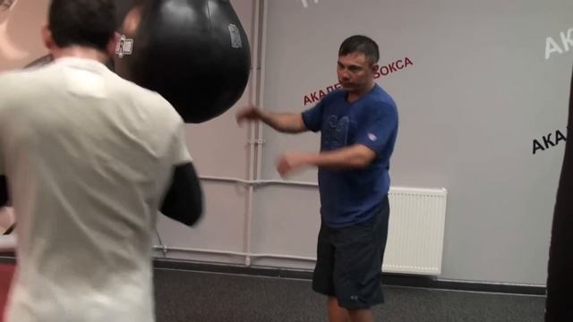 Уроки бокса. Удары по мешку смотреть онлайн