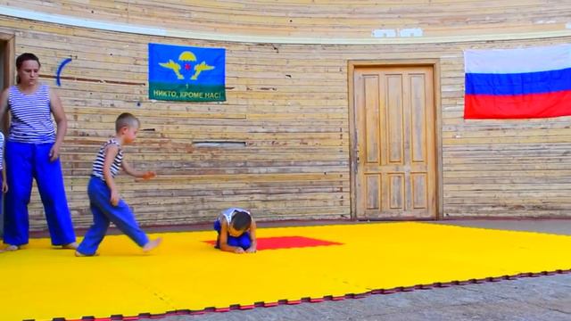 День ВДВ. Эстрада Приморского бульвара. Спортивное шоу * Никто, Кроме нас *. Часть 1. смотреть онлайн