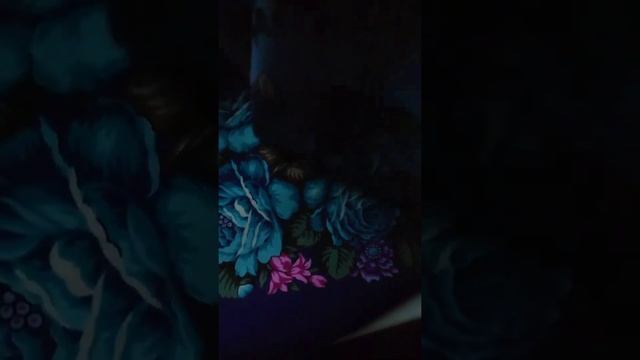 Полный восторг! Павловопосадский платок В парке Чаир! Обзор новинки на канале. Pavlovo Posad Shawl смотреть онлайн