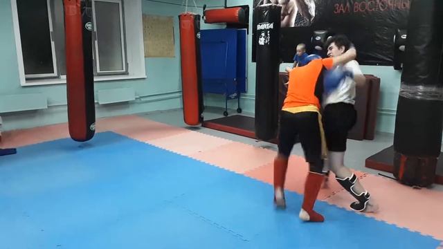 спарринг  Никита и Женя