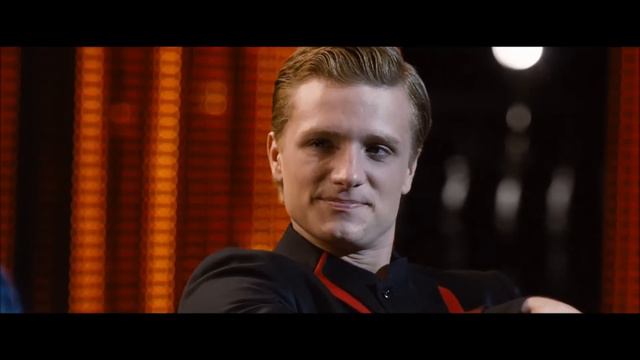 The Hunger Games: Peeta and Caesar Flickerman Interview [HD] смотреть онлайн