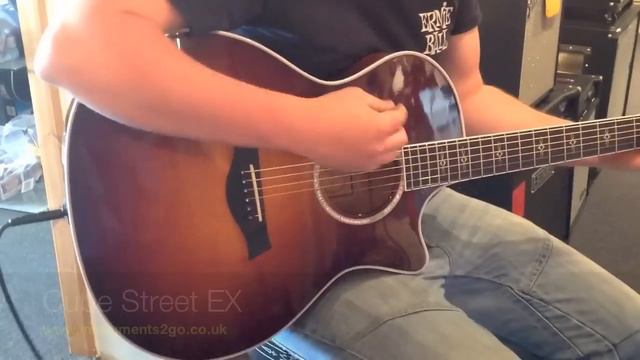 Roland Cube Street EX смотреть онлайн