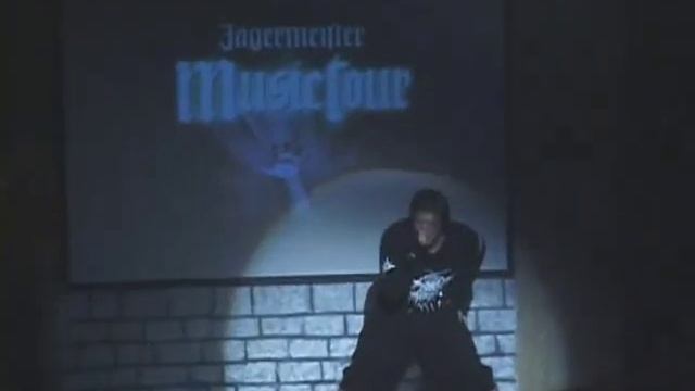 Drowning Pool Bodies LET THE BODIES HIT THE FLOOR Live 2002