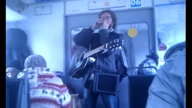 В электричке, песня "Русичи" смотреть онлайн