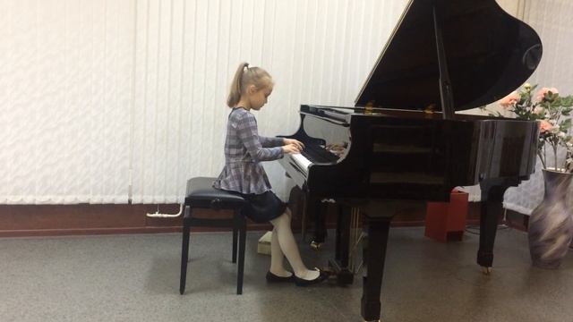 Фот Милана, 8 лет смотреть онлайн