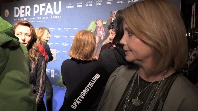 "Der Pfau": David Kross, Svenja Jung und Annette Frier im Interview смотреть онлайн