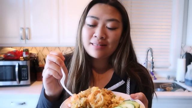 WHAT I EAT IN A DAY LOW CARB | KETO FRENCH TOAST, SHRIMP FRIED (CAULI)RICE + NACHOS! SIMPLE MEALS! смотреть онлайн