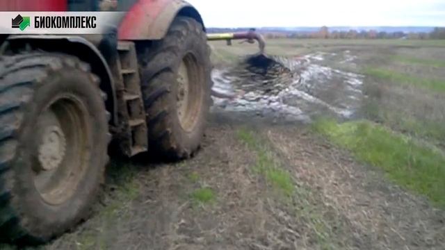 Откачка навоза. Поверхностное внесение навоза разбрызгивателем. смотреть онлайн