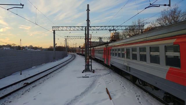 Электропоезд ЭД4М-0142 платформа Электрозаводская смотреть онлайн