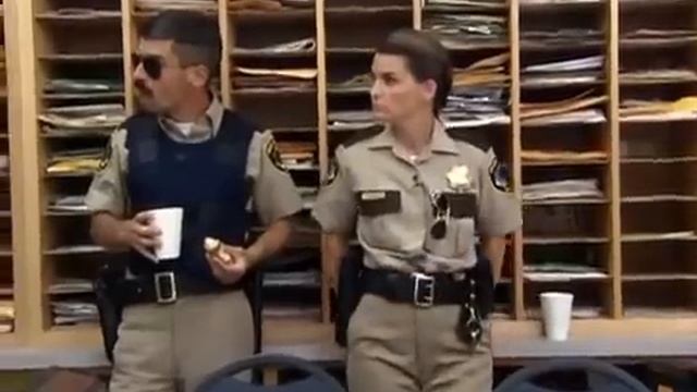 Хочу сделать объявление смотреть онлайн