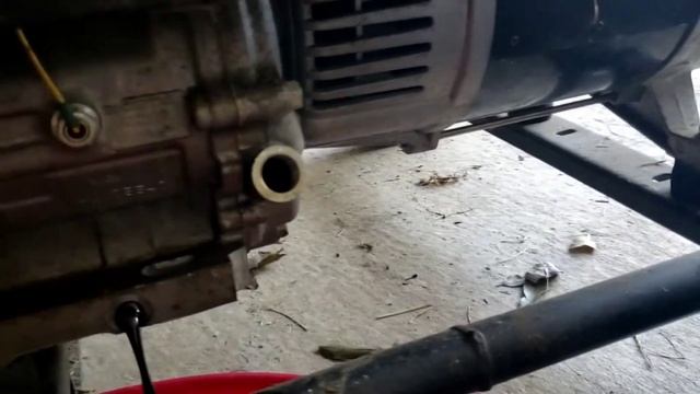 Man Tips: Replacing Oil in Generator смотреть онлайн