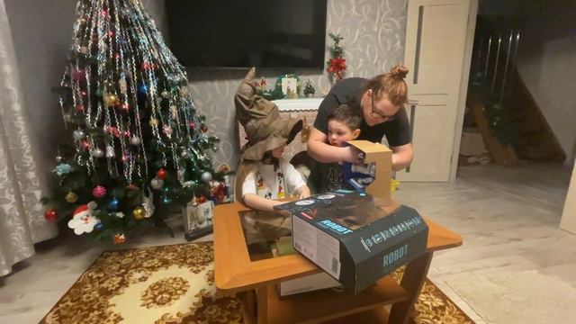 Распаковка подарка для Бронислава смотреть онлайн