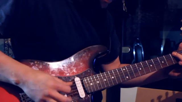 Fender strat Marshall JVM 205c смотреть онлайн