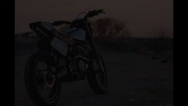 Honda XR650L Street Tracker by Juan Verde смотреть онлайн