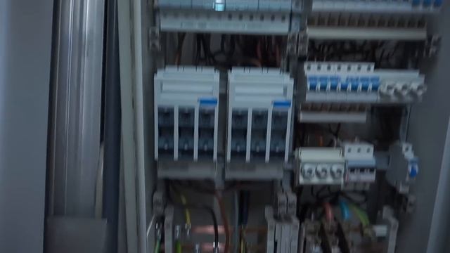 Электрик в Германии. Стандарты, правила, отличия !! (честный обзор) смотреть онлайн
