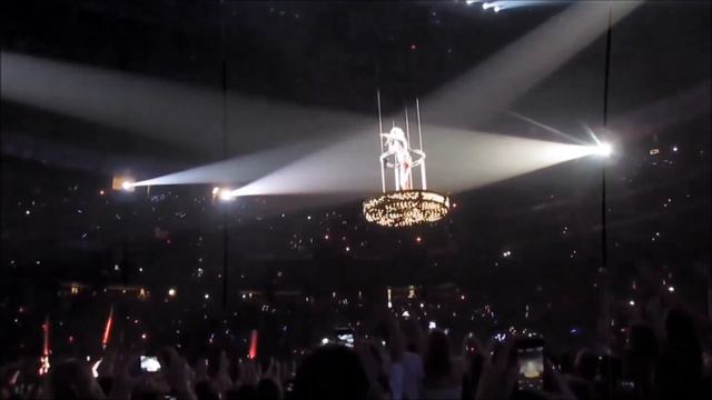 Taylor Swift - Sparks Fly (DVD The RED Tour Live) смотреть онлайн