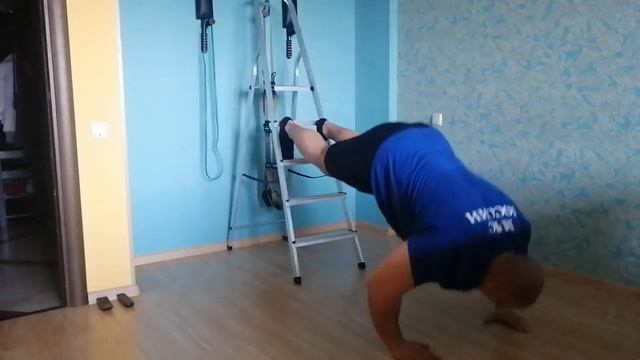 12 Отжимания уголком,3 ступенька смотреть онлайн