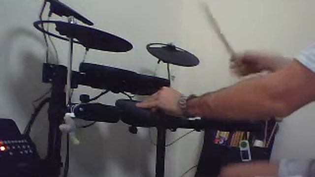 Alessandro Cangiano plays Nicky Nicolai "Avrei voluto" with drum YAMAHA DTX450K смотреть онлайн