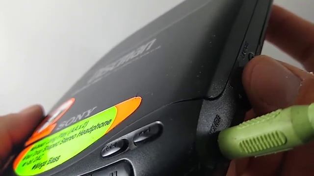 Sony Discman D-131 смотреть онлайн