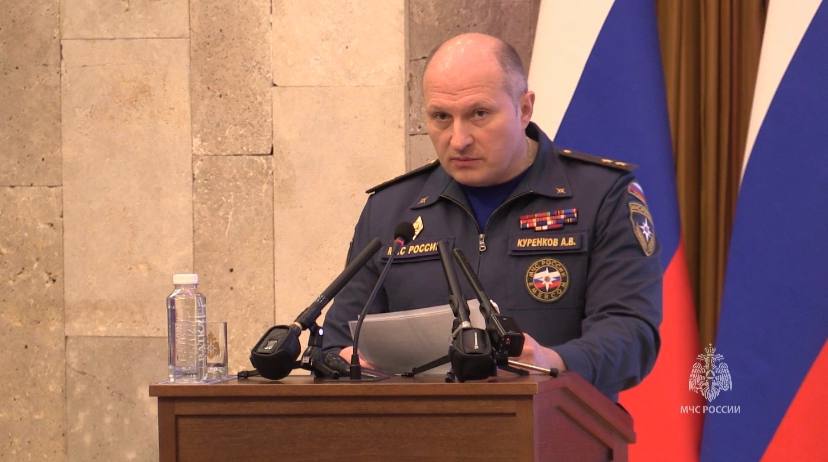 Глава МЧС России Александр Куренков подвел итоги деятельности ведомства за 2023 год смотреть онлайн