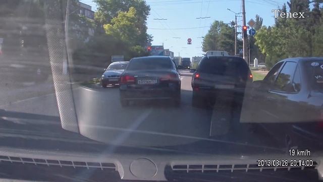 KIA Magnetis е311ен 777 на красный через сплошную под запрещающий знак смотреть онлайн