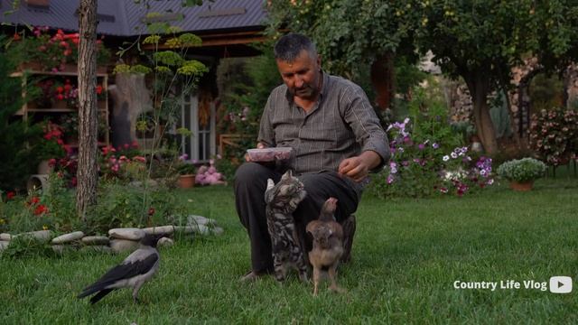Pickling Seasonal Vegetables in a 200 Liter Wooden Barrel смотреть онлайн
