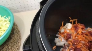 Тушеная капуста с мясом в мультиварке