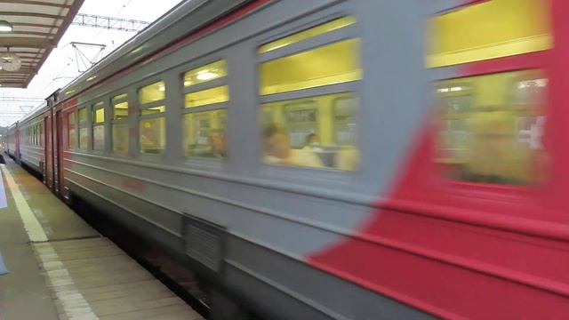 Электропоезд ЭД4М-0038 станция Обнинское 15.07.2021 | ED4M-0038 train at Obninskoe station смотреть онлайн