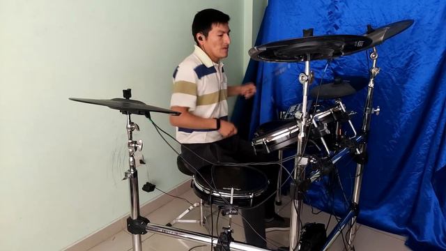 Alessis DM10 Studio Pro con Adictive Drums 2 смотреть онлайн