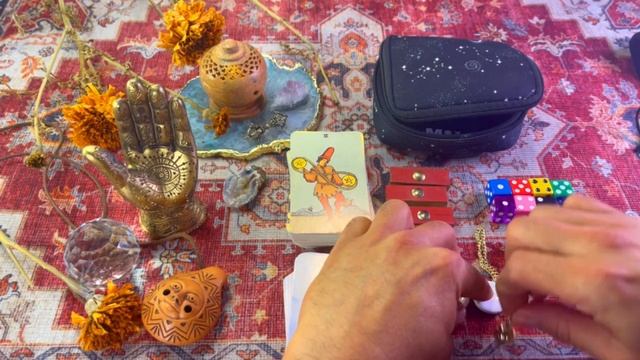 MY PORTABLE DIVINATION PACK смотреть онлайн
