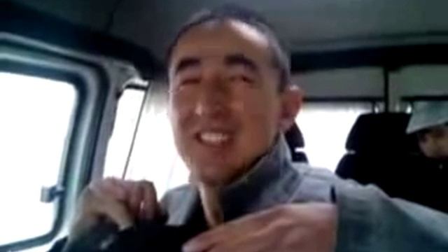 Шок! Что таджики делают с ишаками и с курами! смотреть онлайн