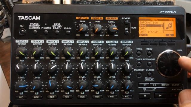 Tascam DP-008EX Importing wav files, not tracks смотреть онлайн