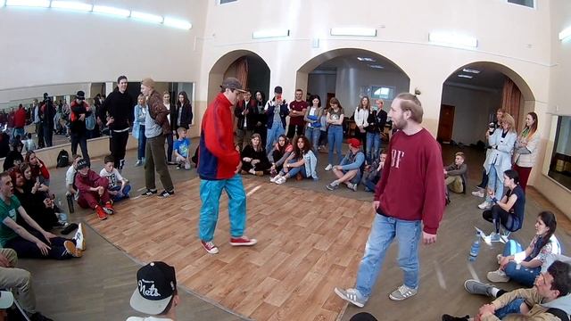 Энкор & FUNKYLLA vs C.D.F смотреть онлайн