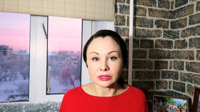 ВЛОГ: что подарить: БЕЛЬЕ или КАСТРЮЛИ? / поболтаем? /VLOG/ смотреть онлайн
