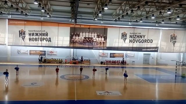 14 апреля 2016 г. Группа поддержки на соревнованиях по минифутболу среди детских садов. смотреть онлайн