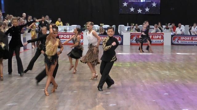 Лавришин Павел - Златослава Полубень Дебют Юниоры1 смотреть онлайн