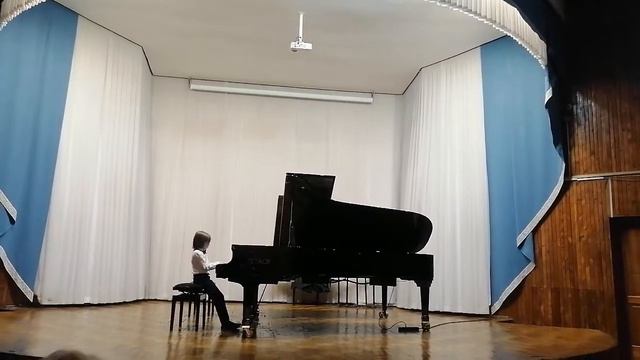 Ж.Металлиди "Золушку не взяли на бал" Исполняет ученик 2 класса Шадрин Глеб 8лет смотреть онлайн