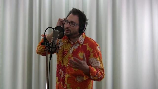 Andrea Bocelli - Besame mucho (Cover by Laszlo Risi, man voice with many octaves) смотреть онлайн