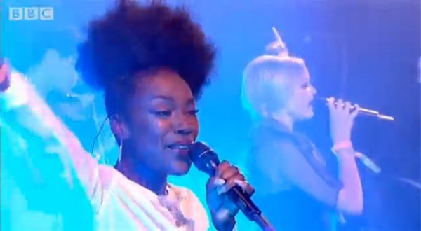 Clean Bandit - Rather Be @ Glastonbury 2014