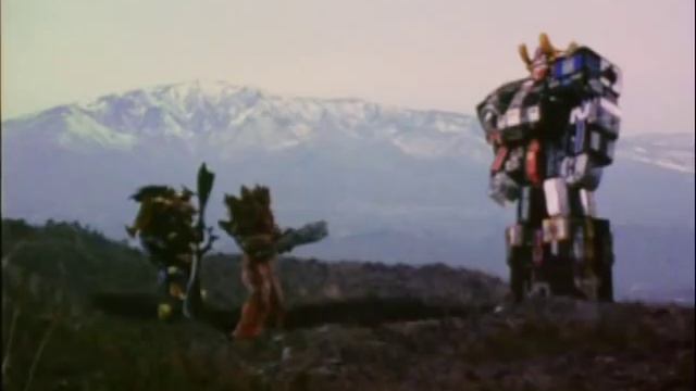 SuperTrain Megazord First Fight | Lightspeed Rescue | Power Rangers Official смотреть онлайн