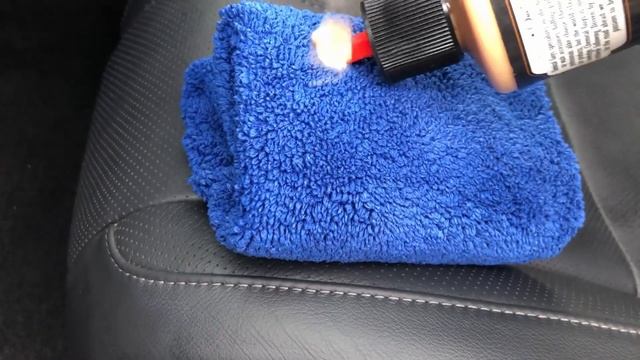 Hand Sanitizer used to clean car interior, left white stains on seats, steering, door panels смотреть онлайн