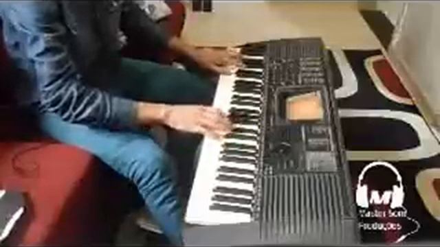 Solos Sandro Lucio no Yamaha psr530 смотреть онлайн