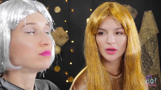 GOLD VS SILVER CHALLENGE! Eating Everything In 1 Color For 24 HRS! TikTok Tricks By 123 GO!CHALLENG смотреть онлайн