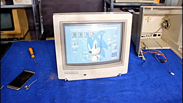 Commodore 1084-S Video Monitor Restoration смотреть онлайн